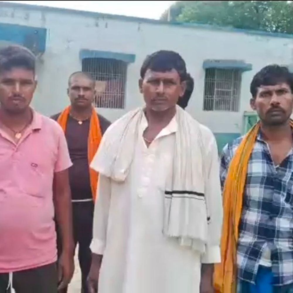 2 बाइकों की टक्कर में कांवड़िया समेत 2 की मौत:खगड़िया से गंगाजल लेकर सिंघेश्वर मंदिर जाने के दौरान हादसा, 3 अन्य गंभीर रूप से घायल