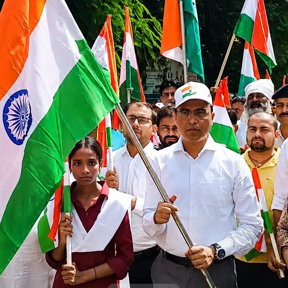 खगड़िया में हर घर तिरंगा यात्रा, 1000 लोग हुए शामिल:समाहरणालय परिसर में वंदे मातरम् के साथ हुई कार्यक्रम की शुरुआत