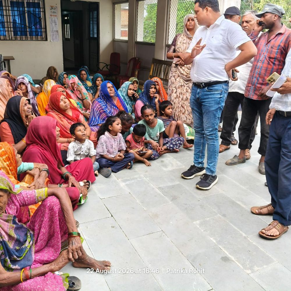 बारिश में नुकसान के बाद राहत सामग्री नहीं मिली:वार्ड-2 के लोगों ने नगर परिषद के बाहर किया प्रदर्शन, 4 घंटे बाद तहसीलदार की समझाइश पर माने