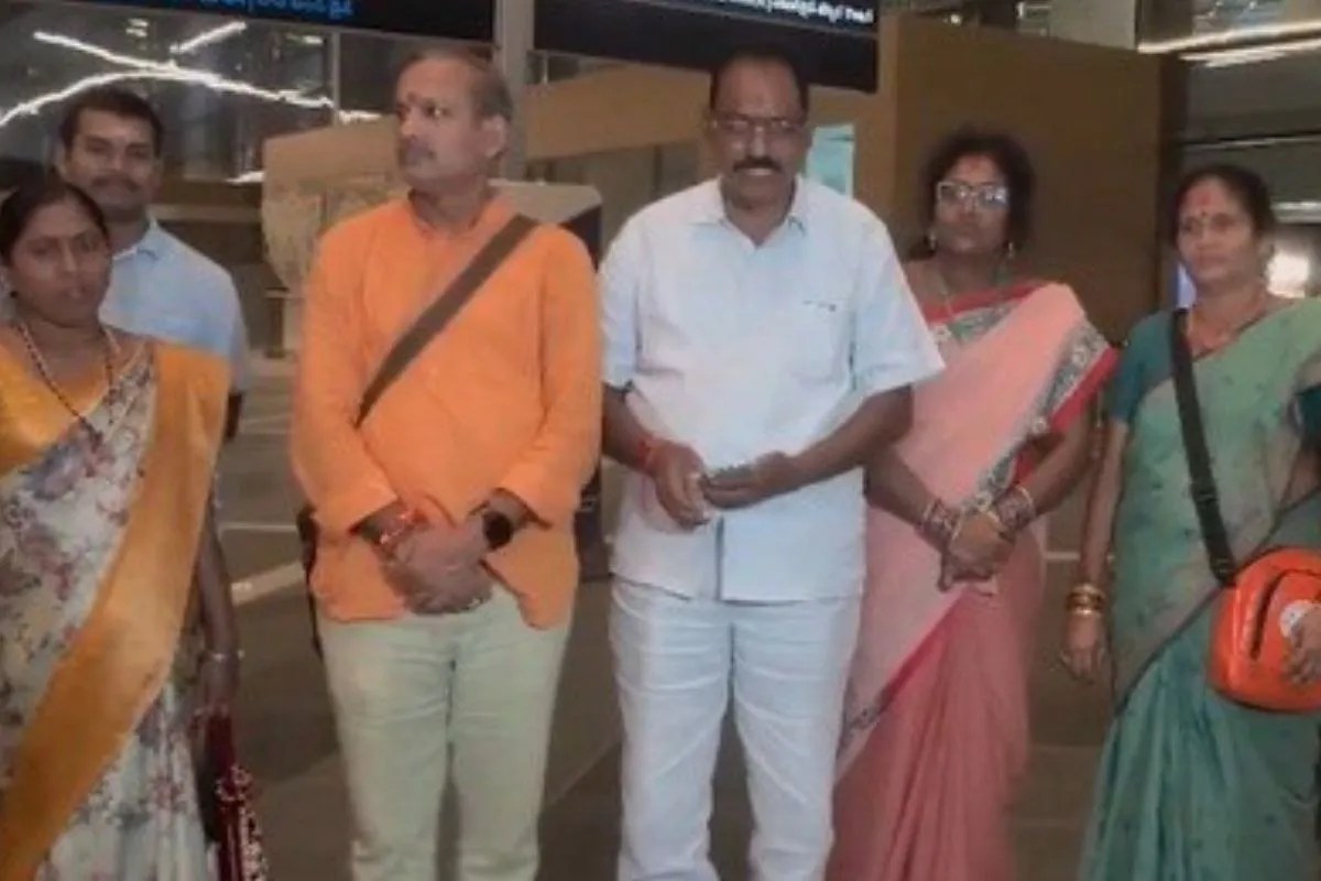 नेपाल बाढ़ में फंसे 26 मानसरोवर तीर्थयात्री सकुशल लौटे, वीजा में देरी बनी जान बचाने की वजह
