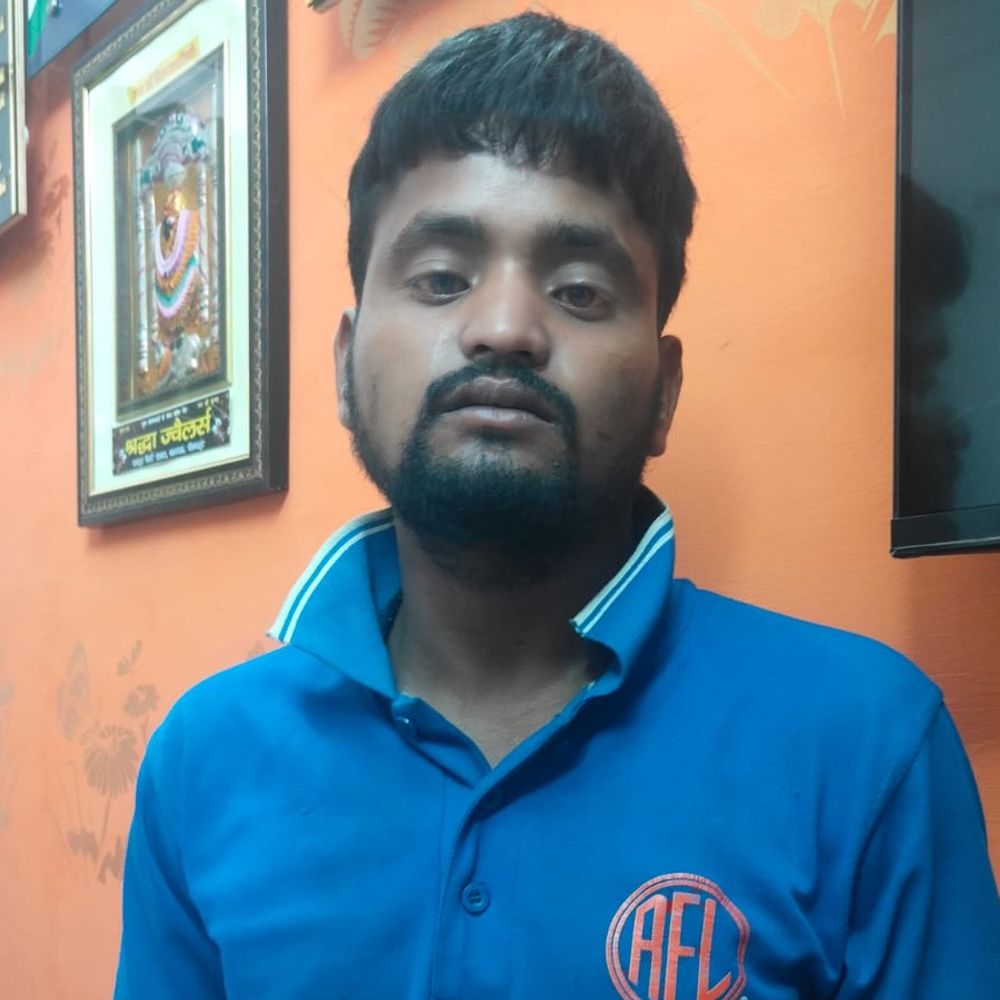 मिर्जापुर स्टेशन पर बांग्लादेशी नागरिक गिरफ्तार:वैध पासपोर्ट-वीजा नहीं मिला, खुफिया एजेंसियां कर रही पूछताछ