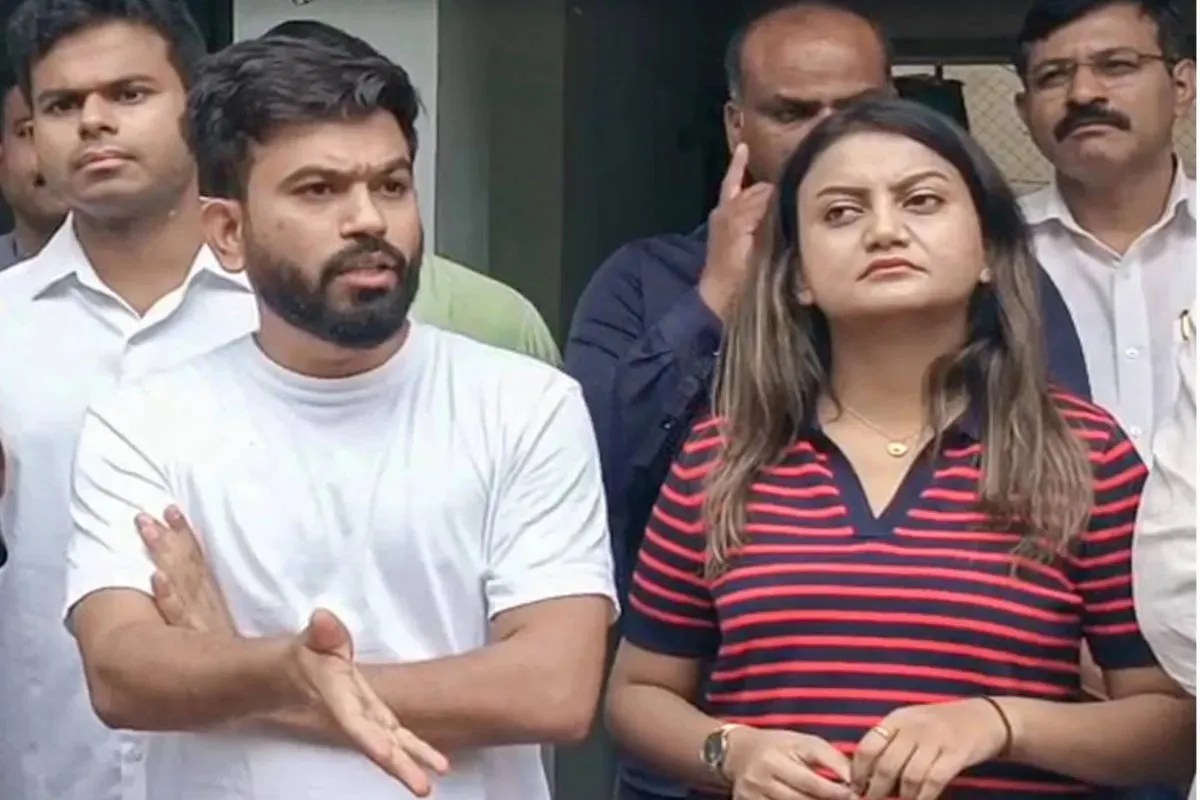 ‘गेट आउट’ बोलकर पुलिसकर्मी को फटकारा, अभिजीत दीपके पर भड़का गुस्सा, सुरक्षा हटाने और माफी मांगने की उठी मांग