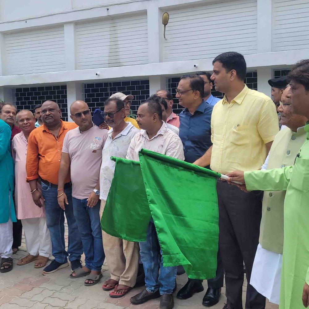 कटिहार में संत रविदास जयंती समारोह:पूर्व उपमुख्यमंत्री और डीएम ने जागरूकता रथ को दिखाई हरी झंडी