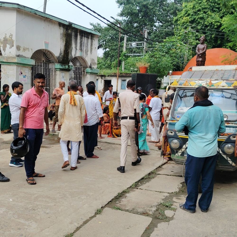 बख्तियारपुर में सड़क हादसे में भतीजे की मौत:पुलिसकर्मी चाचा गंभीर रूप से हुआ घायल, राखी बंधवाने जा रहे थे दोनों