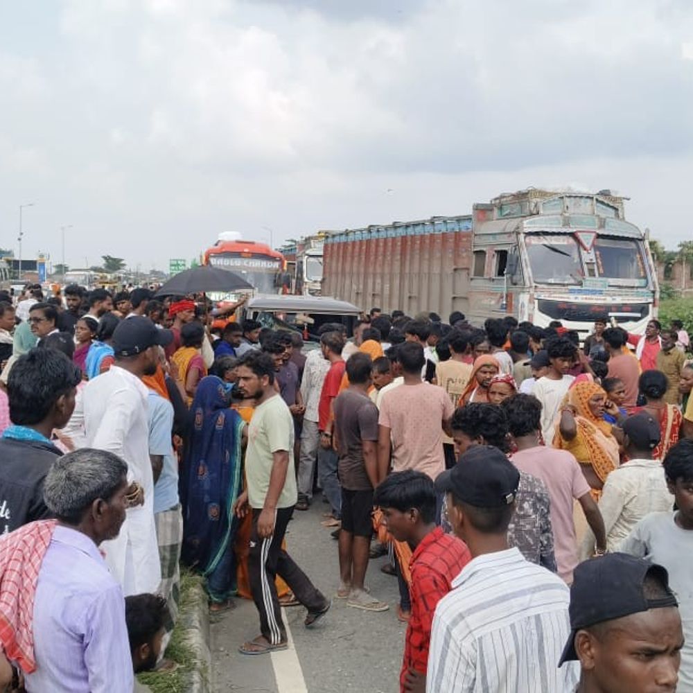 पलामू में पिकअप ने बच्ची को मारी टक्कर, मौत:जलयात्रा के दौरान हादसा, आक्रोशितों ने मुआवजे की मांग को लेकर नेशनल हाईवे जाम