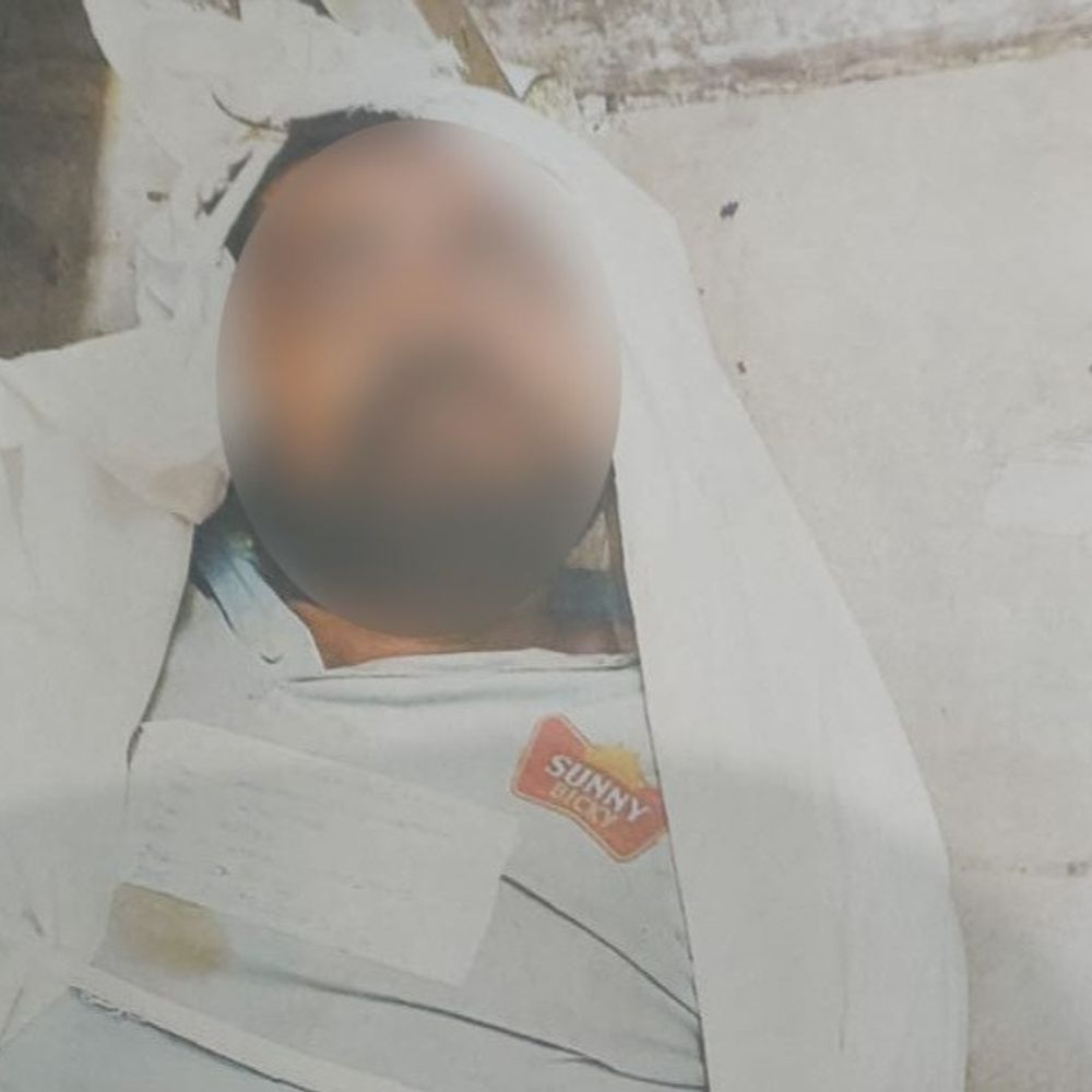 फर्रुखनगर में एक्सीडेंट में घायल व्यक्ति की मौत:केएमपी एक्सप्रेस-वे पर पड़ा मिला था, पुलिस पहचान कराने में जुटी