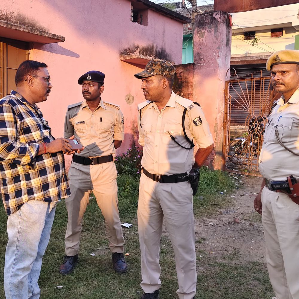 सहरसा स्कूल परिसर में आग, हेडमास्टर ने बुझाई:बोले-ग्रामीणों ने फोन पर सूचना दी, कुछ तारों से निकल रहा था धुआ; जांच शुरू
