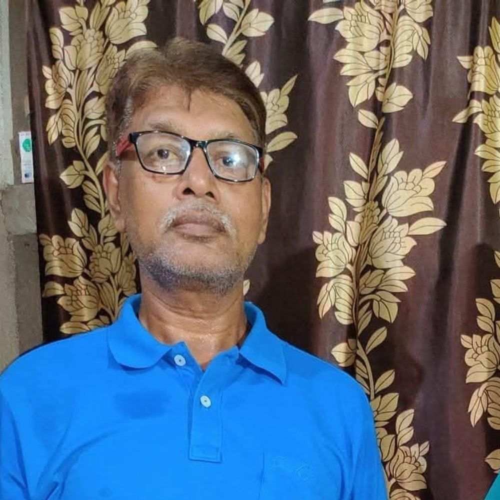 सेवानिवृत्त शिक्षक ट्रेन से गिरे, मौत:वारिसलीगंज रेलवे स्टेशन के पास हुआ हादसा, इलाज के दौरान तोड़ा दम
