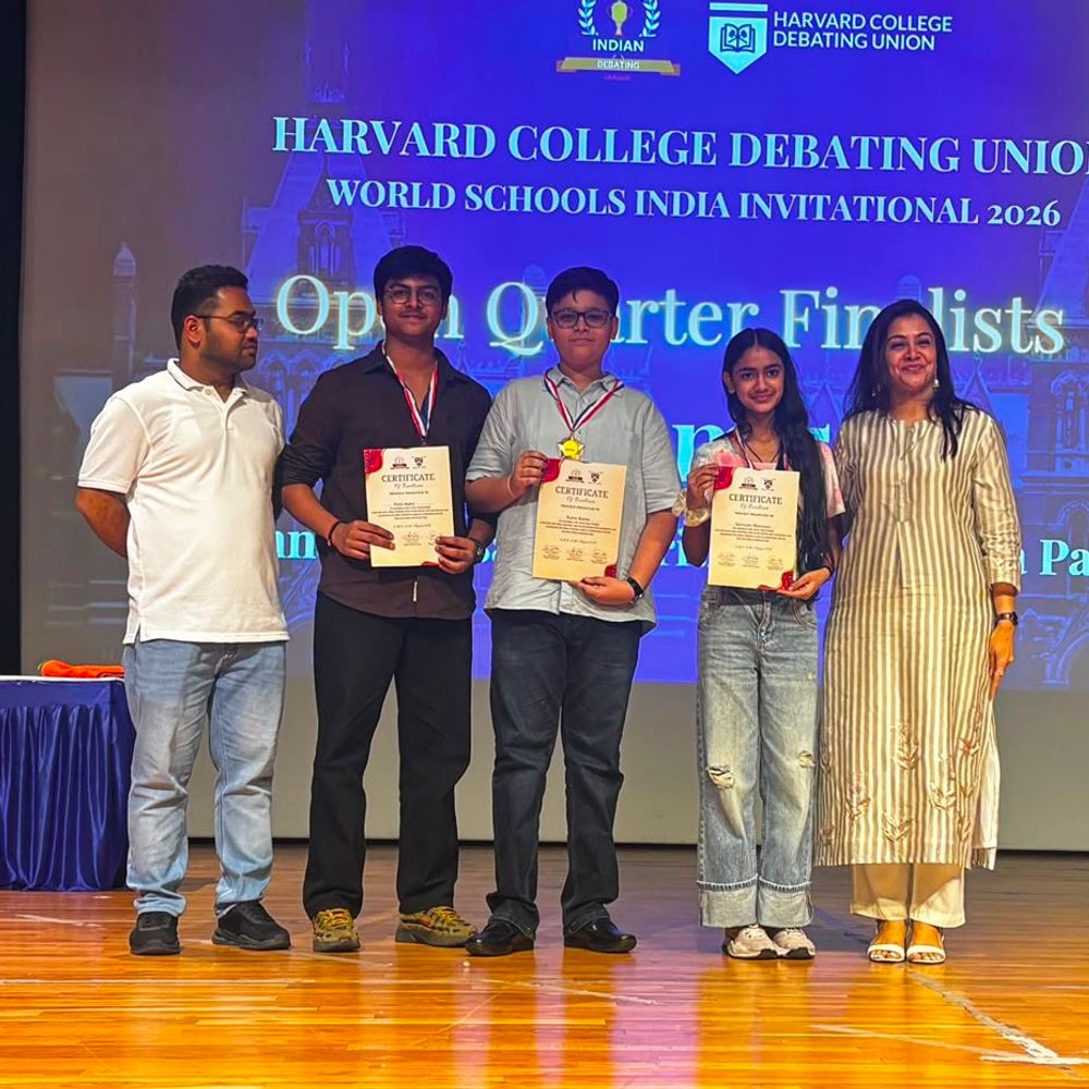 समृद्धि माहेश्वरी ने अंतरराष्ट्रीय डिबेट में कांस्य पदक जीता:हापुड़ में छह राउंड में शानदार प्रदर्शन कर सेमीफाइनल तक पहुंची टीम