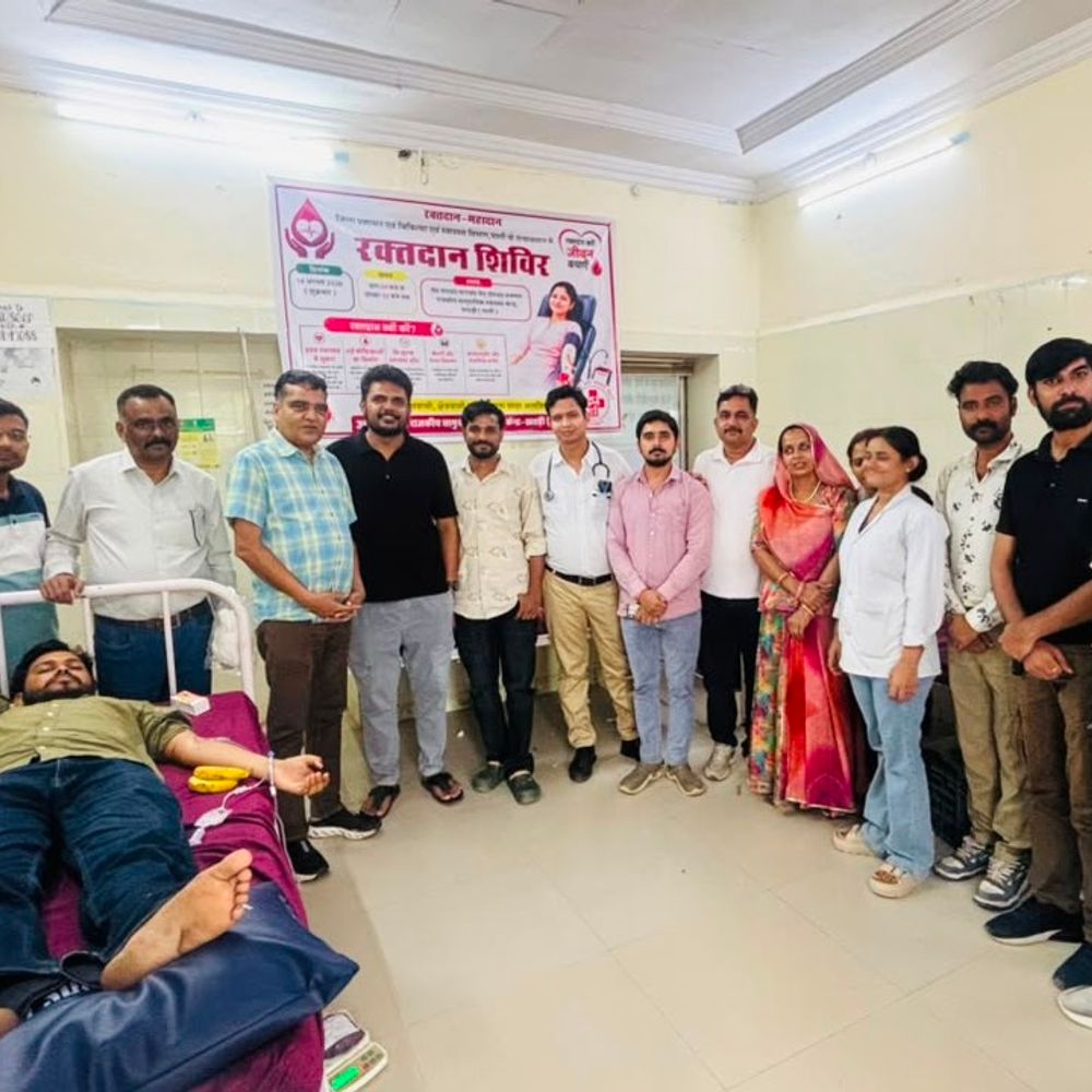 सादड़ी में 51 लोगों ने किया रक्तदान:स्वैच्छिक ब्लड डोनेशन के लिए आए युवा, प्रभारी डॉक्टर बोले- मरीजों के लिए ऐसे डोनर देवदूत से कम नहीं