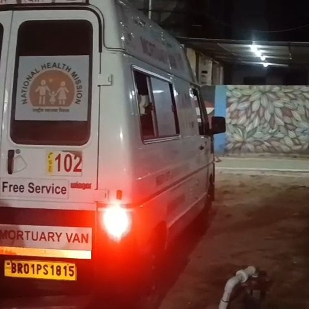 सीतामढ़ी में नवविवाहिता ने फांसी लगाकर की आत्महत्या:3 महीने की गर्भवती थी, फंदे से लटकी मिली बॉडी