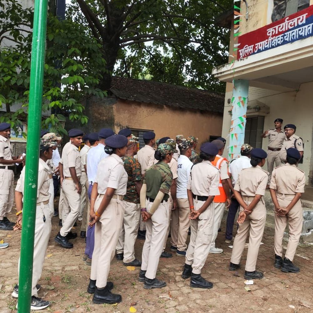 मधुबनी में यातायात पुलिस के कार्यों की समीक्षा:DSP ने लंबित कांडों के जल्द निस्तारण का निर्देश दिए