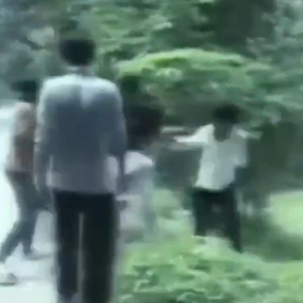 दलित छात्र से मारपीट कर जातिसूचक टिप्पणी की:स्कूल से लौटते समय घेरा, 3 नामजद पर FIR