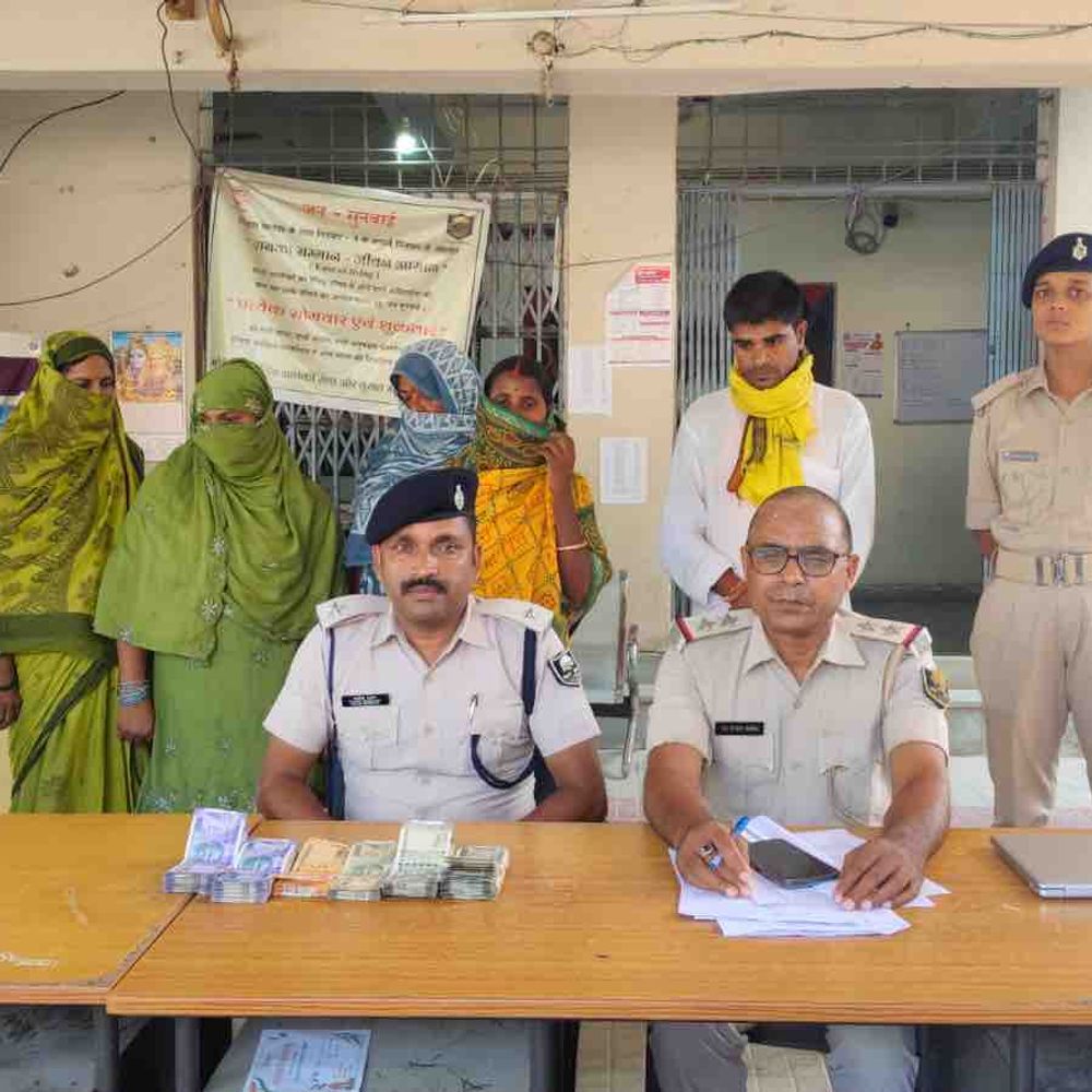 मोतिहारी में नवजात की खरीद-बिक्री का खुलासा:माता-पिता सहित 5 गिरफ्तार, पुलिस ने डेढ़ लाख रुपए किए बरामद