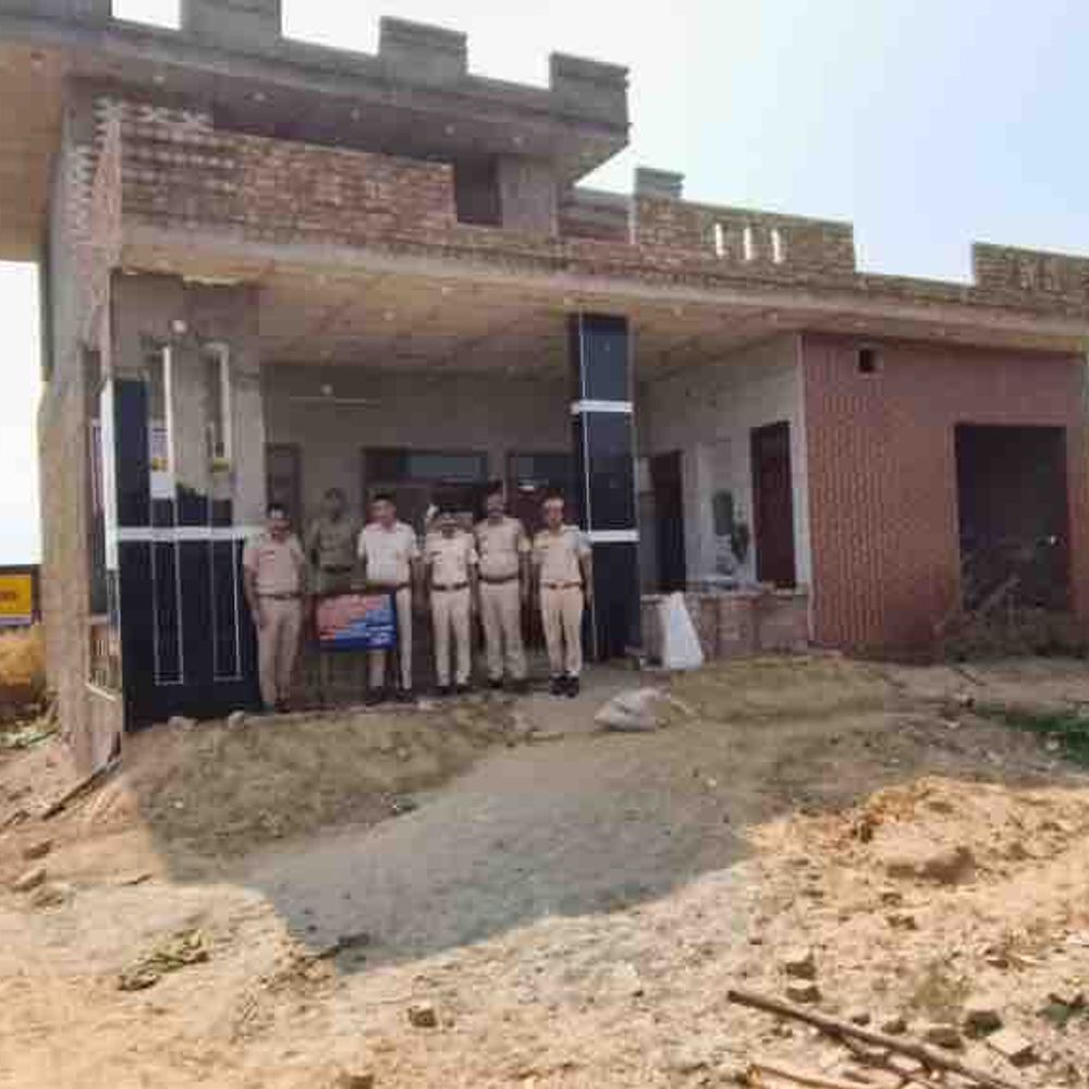 महिला नशा तस्कर पर पुलिस का शिकंजा:1.25 करोड़ का आवासीय मकान NDPS एक्ट के तहत किया फ्रीज