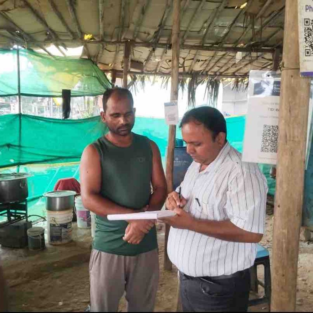 बीजापुर में तंबाकू नियंत्रण पर अभियान:पुलिस, ड्रग और स्वास्थ्य विभाग ने 12 पर की चालानी कार्रवाई की