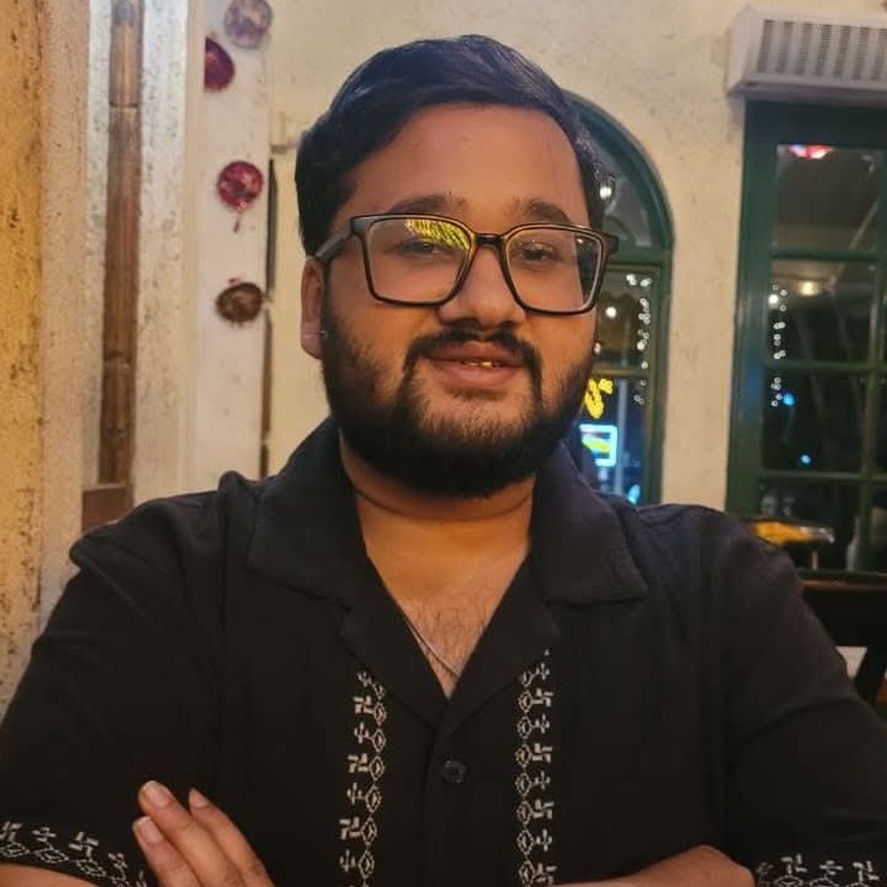 छतरपुर में रेलवे पुल के पास मिला इंजीनियर का शव:बेंगलुरु में नौकरी करते थे; ट्रेन की चपेट में आने की आशंका