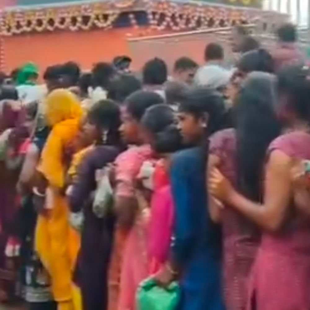 अंतिम सोमवारी पर 2 लाख श्रद्धालुओं ने किया जलाभिषेक:बांका के शिवालयों में सुरक्षा के इंतजाम,’हर-हर महादेव’ का जयघोष