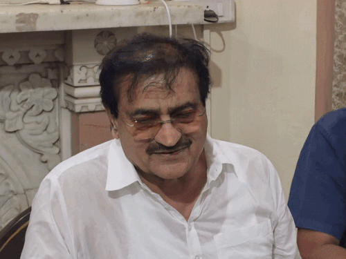 निकाय चुनाव से पहले अजमेर कांग्रेस में घमासान:पूर्व शहर अध्यक्ष विजय जैन को कारण बताओ नोटिस, 7 दिन में जवाब मांगा