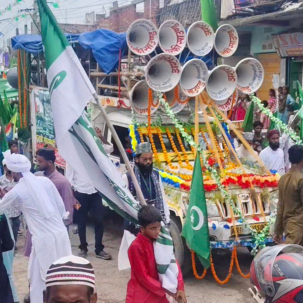 कटिहार में ईद मिलादुन्नबी का जुलूस निकला:DS कॉलेज से शुरू होकर नगर भवन के पास समापन
