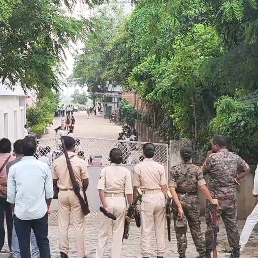 नालंदा के गौतम इंस्टीट्यूट में 80% छात्र फेल, हंगामा:चार थानों की पुलिस पहुंची, ‘एग्जाम मैनेज’ के नाम पर अवैध वसूली का आरोप