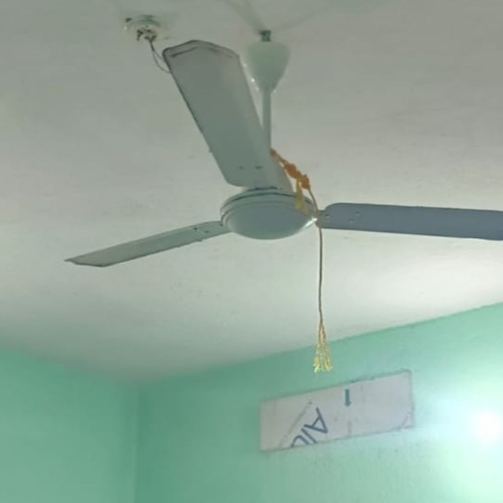 KK हॉस्टल के कमरे में एग्रीकल्चर की छात्रा की मौत:दोस्त बोले- 3 दिन से डिप्रेशन में थी, फोन पर किसी से बहस करते सुना था
