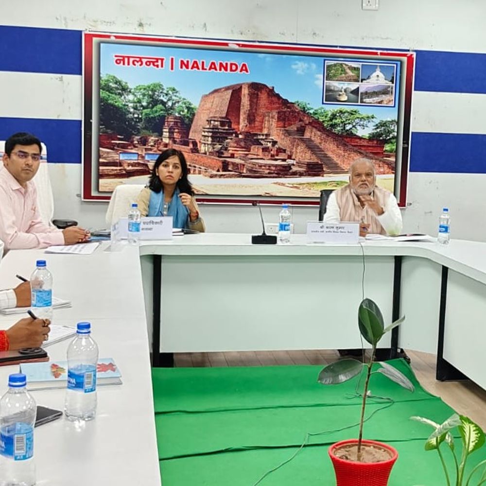 नालंदा में उर्वरक की कालाबाजारी पर सख्ती:निर्धारित दर पर ही होगी बिक्री; गड़बड़ी मिलने पर 3 लाइसेंस रद्द, 35 निलंबित