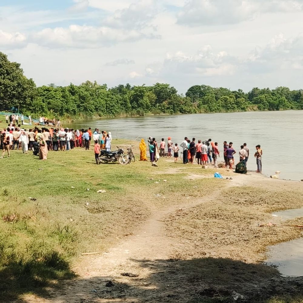 बूढ़ी गंडक में डूबकर 3 किशोर हुए लापता:नहाने के लिए घर से निकले थे, एसडीआरएफ की टीम कर रही तलाश