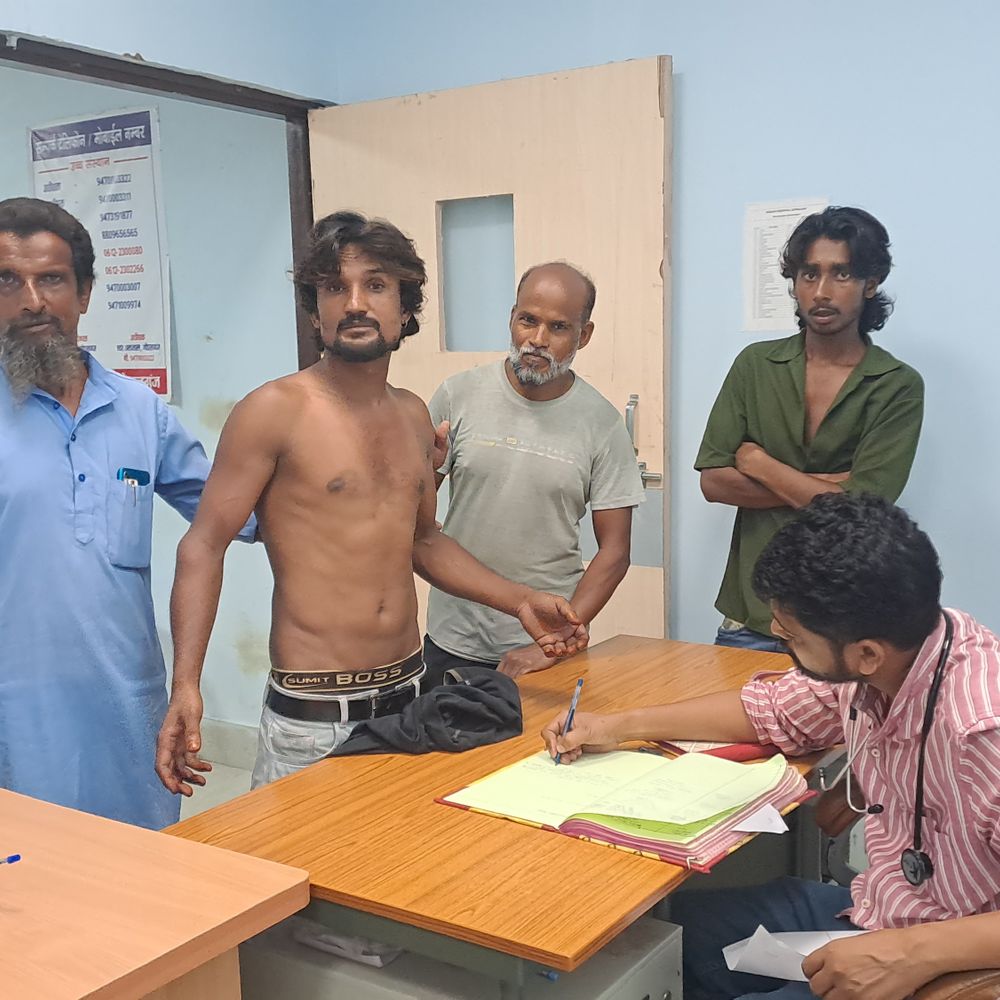 गोपालगंज में बकाया मजदूरी मांगने पर मजदूर की पिटाई:बेड ठीक करने के बहाने कमरे में बुलाया, दरवाजा बंद कर पीटा, 10 हजार रुपए मजदूरी थी