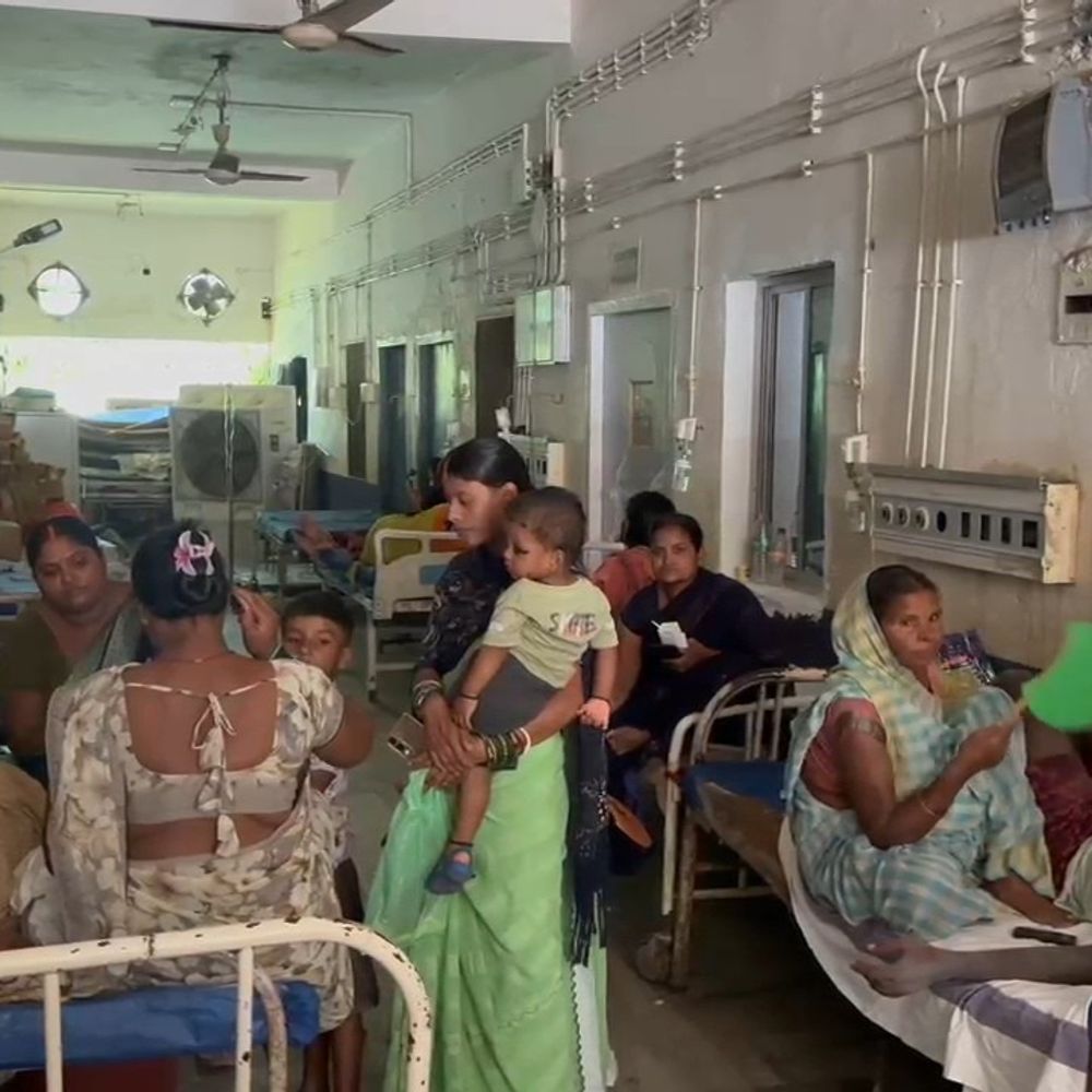 नवादा सदर अस्पताल में एक घंटे बिजली बंद:वार्ड में उमस से मरीज और डॉक्टर परेशान