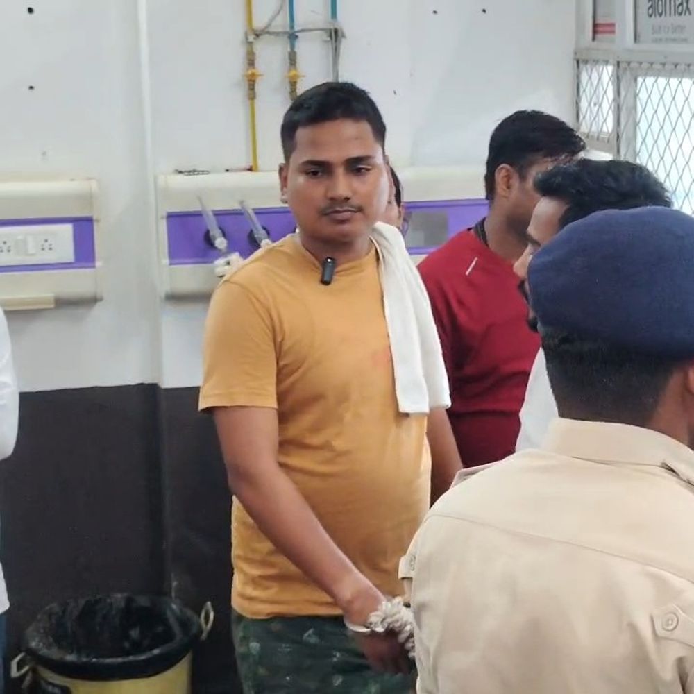 विधायक कार्यालय से गिरफ्तार युवकों ने पुलिस पर लगाए आरोप:बोले- पुलिस ने जबरन हथियार रखा; SP बोले-पूरी कार्रवाई की वीडियोग्राफी हुई