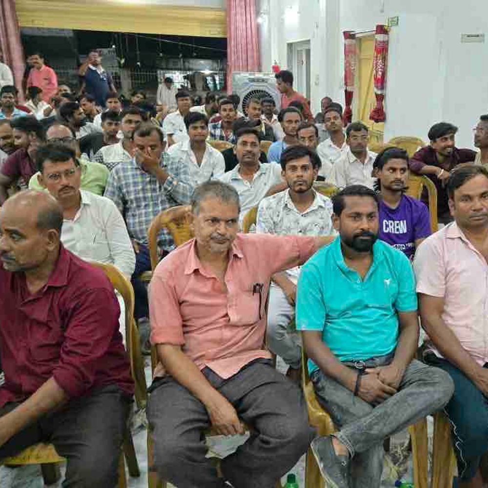 मैकेनिक संघ बोला- ‘शुक्रवार को दुकानें रहेंगी बंद’:मोतिहारी में ग्राहकों की सुविधा के लिए मोबाइल सेवा, नियम तोड़ने पर लगेगा जुर्माना
