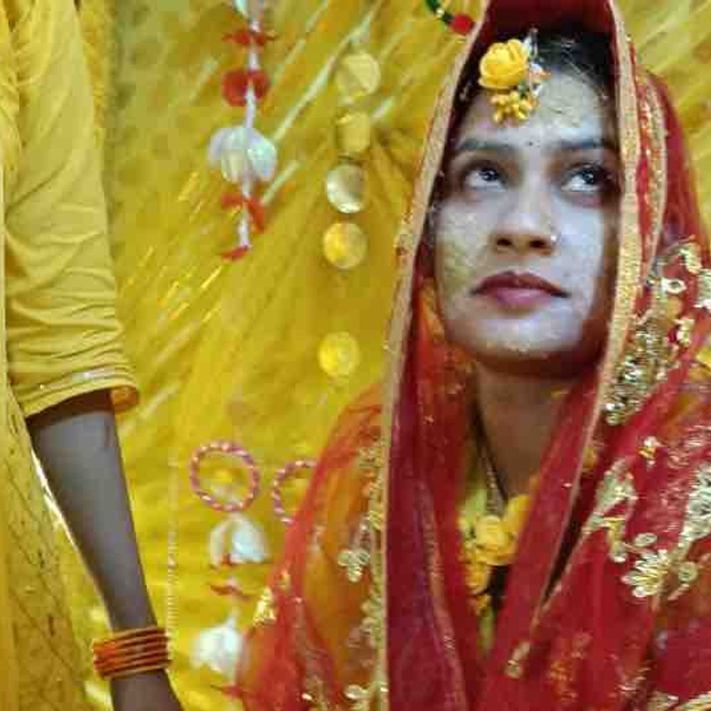 मोतिहारी में नवविवाहिता का फंदे से लटका मिला शव:ससुराल वालों पर स्कॉर्पियो न मिलने पर हत्या का आरोप, 2 माह पहले हुई थी शादी