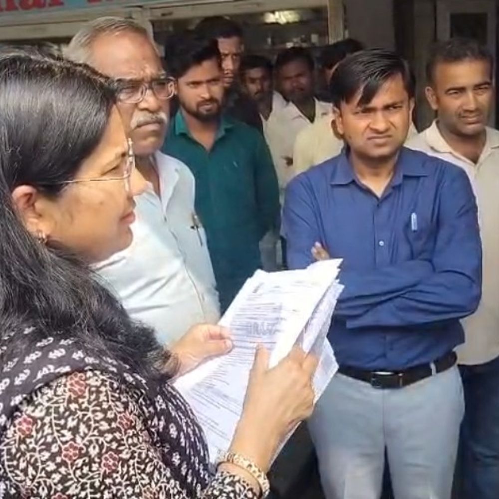मेडिकल मल्टी एंड ट्रॉमा हॉस्पिटल की जांच:शिकायतों के बाद एसडीएम ने खंगाले दस्तावेज, व्यवस्थाओं की पड़ताल