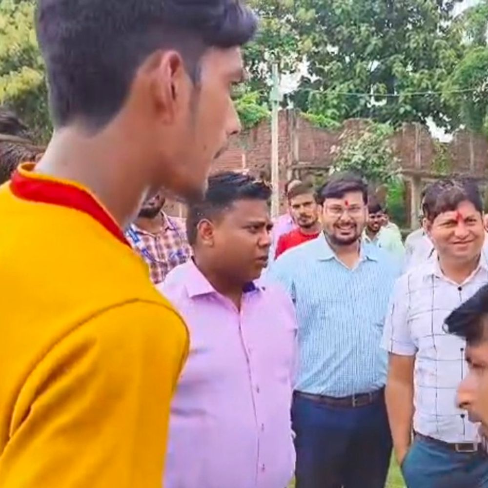 राष्ट्रीय खेल दिवस- ‘मेजर ध्यानचंद को श्रद्धांजलि’:DM ने मैदान में उछाला सिक्का, कबड्डी मैच का शुभारंभ; सफल प्रतिभागी पुरस्कृत