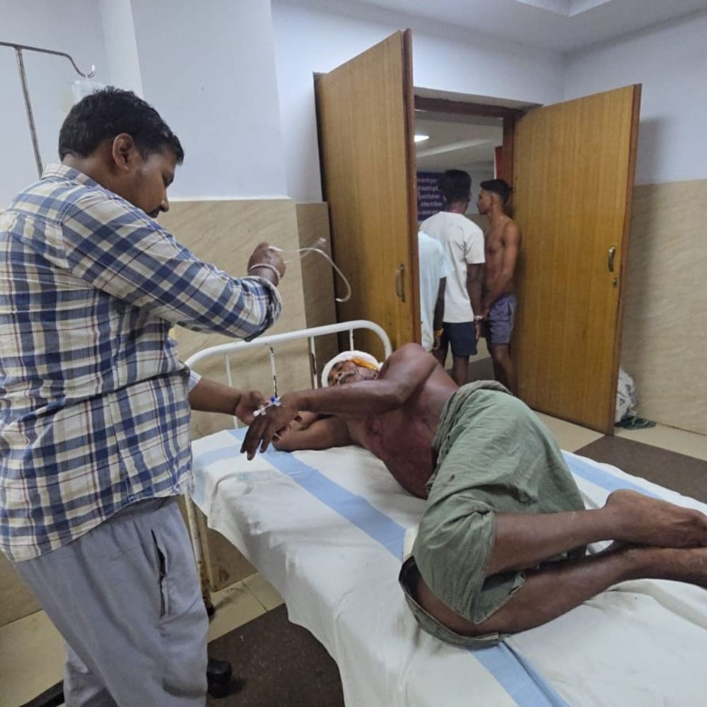 बाढ़ में बुजुर्ग को पीछे से कनपटी में मारी गोली:पंडारक के टांड़ापर गांव में खूनी संघर्ष, घायल अस्पताल में भर्ती; इलाज जारी