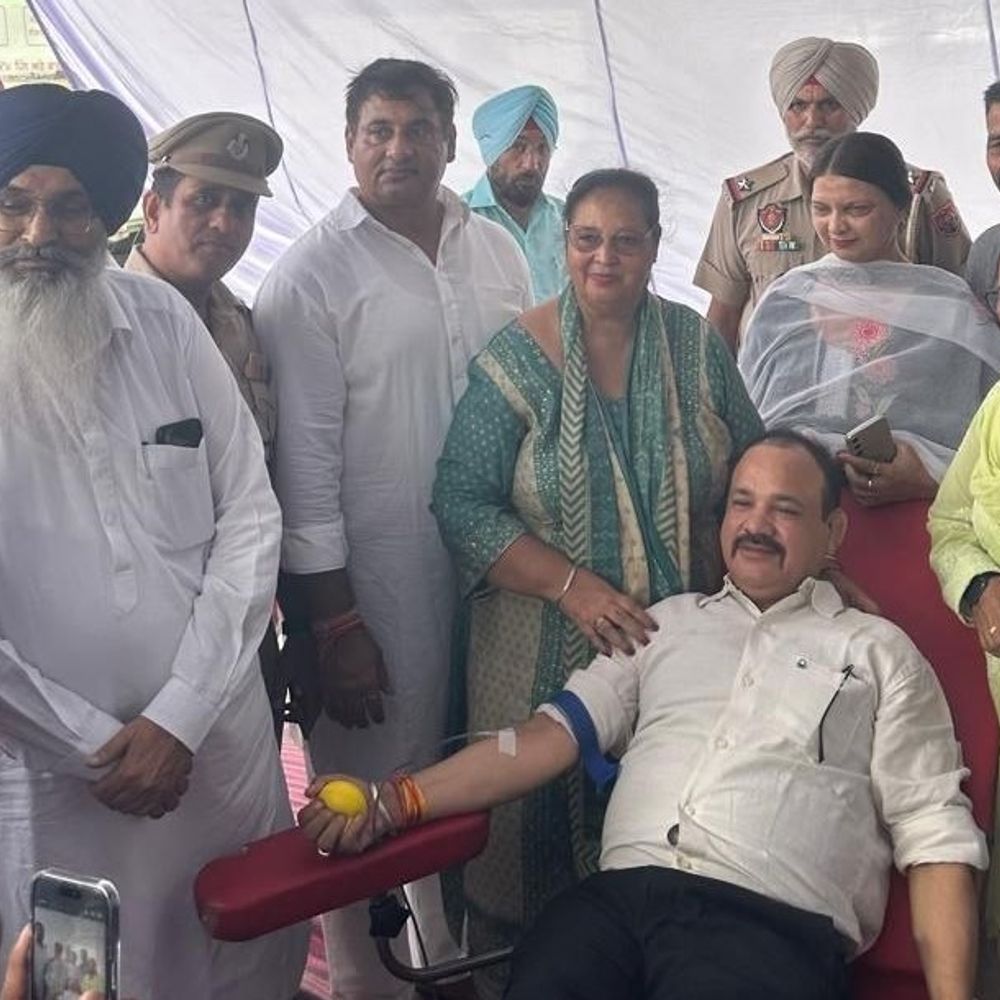 कोऑपरेटिव बैंक के कैंप में 50 यूनिट रक्तदान
