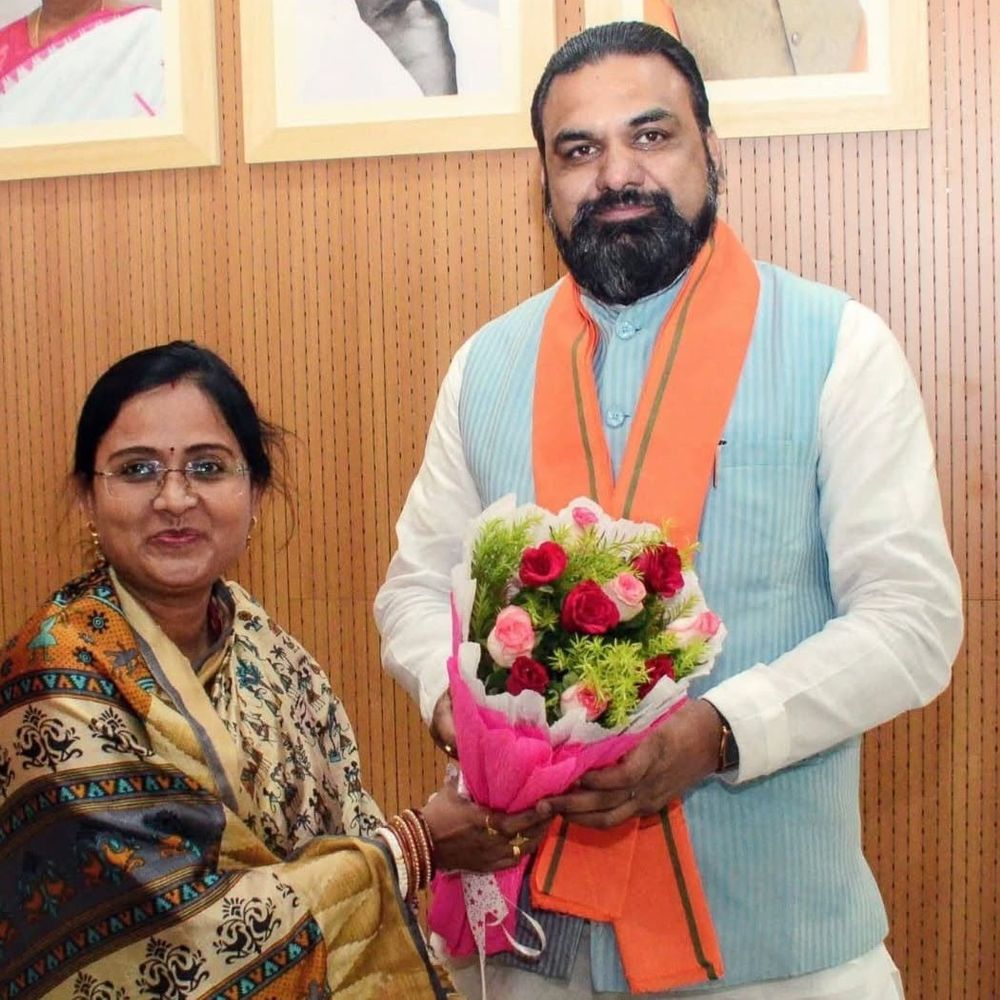 मुख्यमंत्री सम्राट चौधरी से मिली RJD विधायक अनीता:CM को सौंपा मांग पत्र, वारिसलीगंज इलाके की समस्याओं के समाधान की मांग