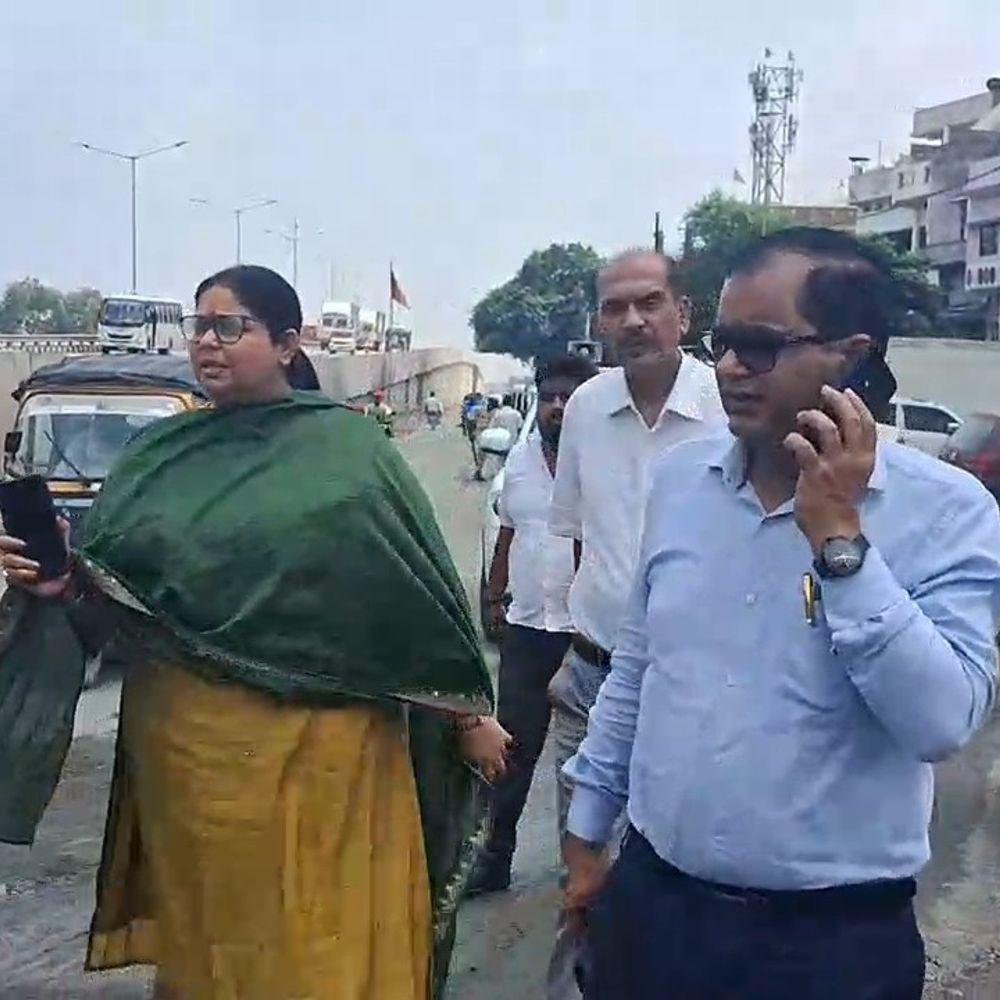 SDM ने पैगंबर मोहम्मद जुलूस मार्गों का इंस्पेक्शन किया:सड़क मरम्मत, जलजमाव हटाने के निर्देश; त्योहारों को लेकर शांति समिति की मीटिंग