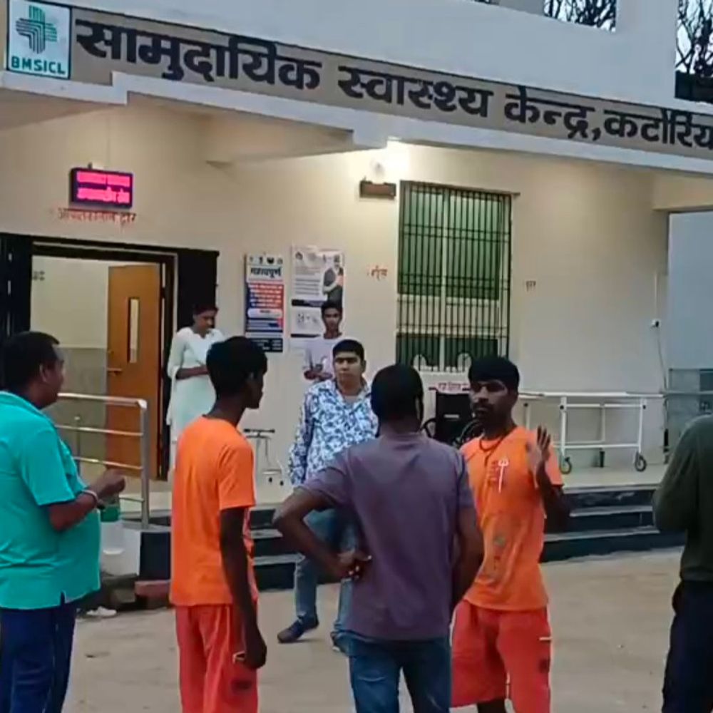 बांका में कांवरिया श्रद्धालु की तबीयत बिगड़ी, मौत:उत्तर प्रदेश के राजेश निषाद जा रहे थे बाबाधाम, अवर निरीक्षक ने की एंबुलेंस की व्यवस्था