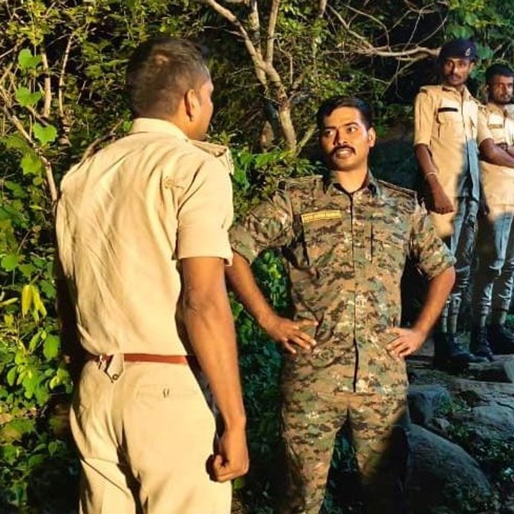 बराबर मेला परिसर का डीएम-एसपी ने किया निरीक्षण:श्रावण के तीसरे सोमवार पर बाबा सिद्धेश्वर नाथ धाम में व्यवस्था जांची