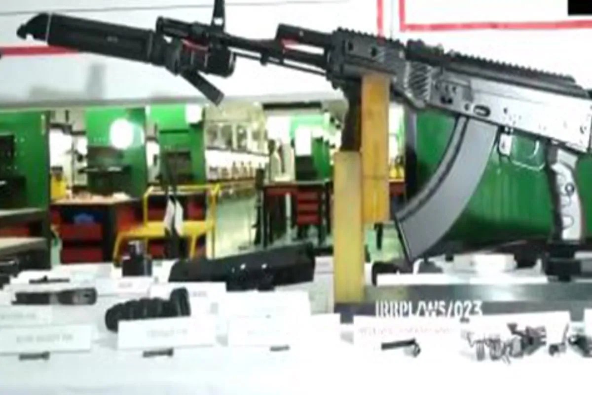 AK-203 Rifle India: भारत की ‘शेर’ छलांग! अमेठी में बनी पहली 100% स्वदेशी AK-203, अब सेना के ट्रायल की तैयारी