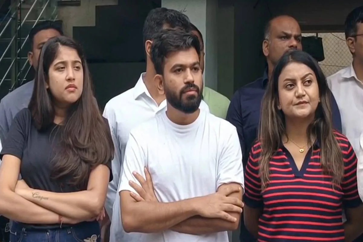 अभिजीत दिपके पर एफआईआर : आनंद दुबे ने कहा, बिना अनुमति घुसोगे तो कानून अपना काम करेगा