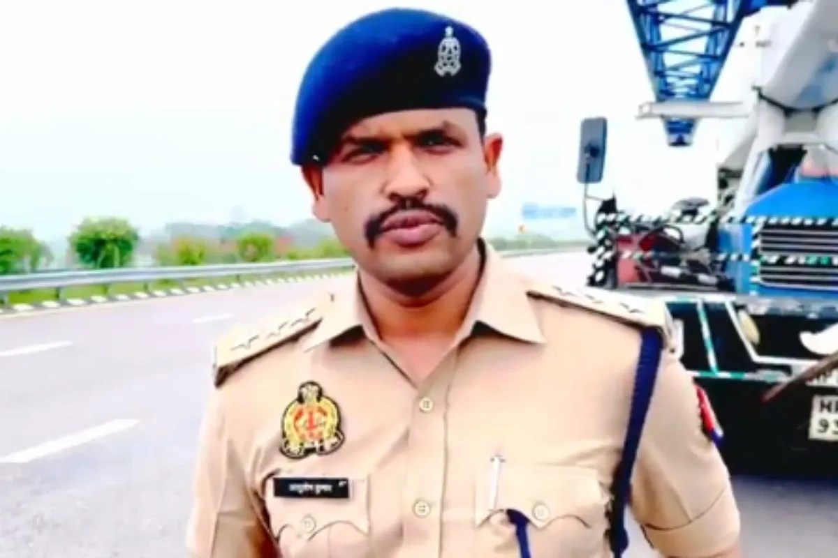 अयोध्या में पूर्वांचल एक्सप्रेसवे पर भीषण हादसा, बस-ट्रक की टक्कर में 3 की मौत; 20 घायल