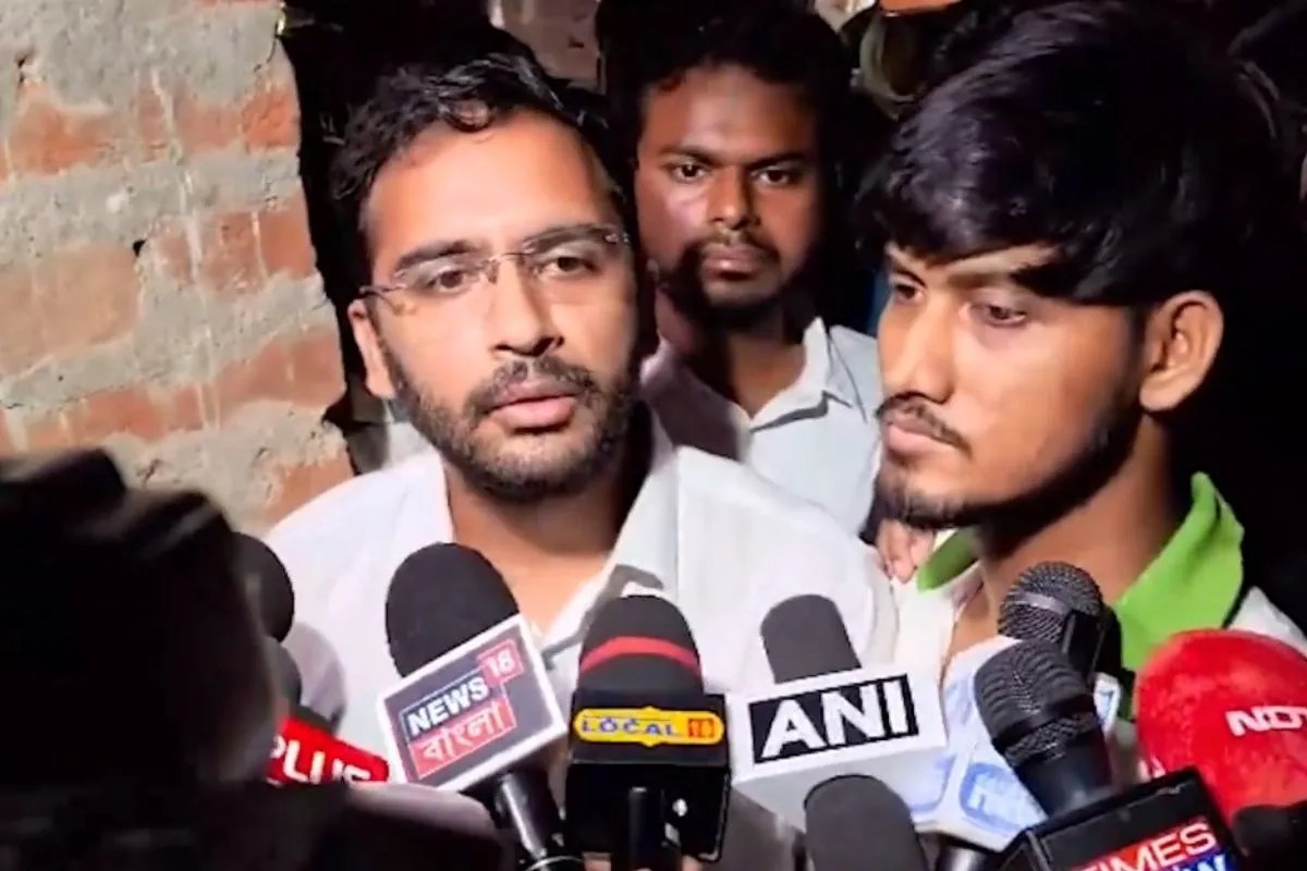 बंगाल में गरमाई सियासत: अब्दुल के पिता की हत्या पर CJP का बड़ा अल्टीमेटम, ममता बोलीं- ‘सारे कागज लेकर कालीघाट आओ’
