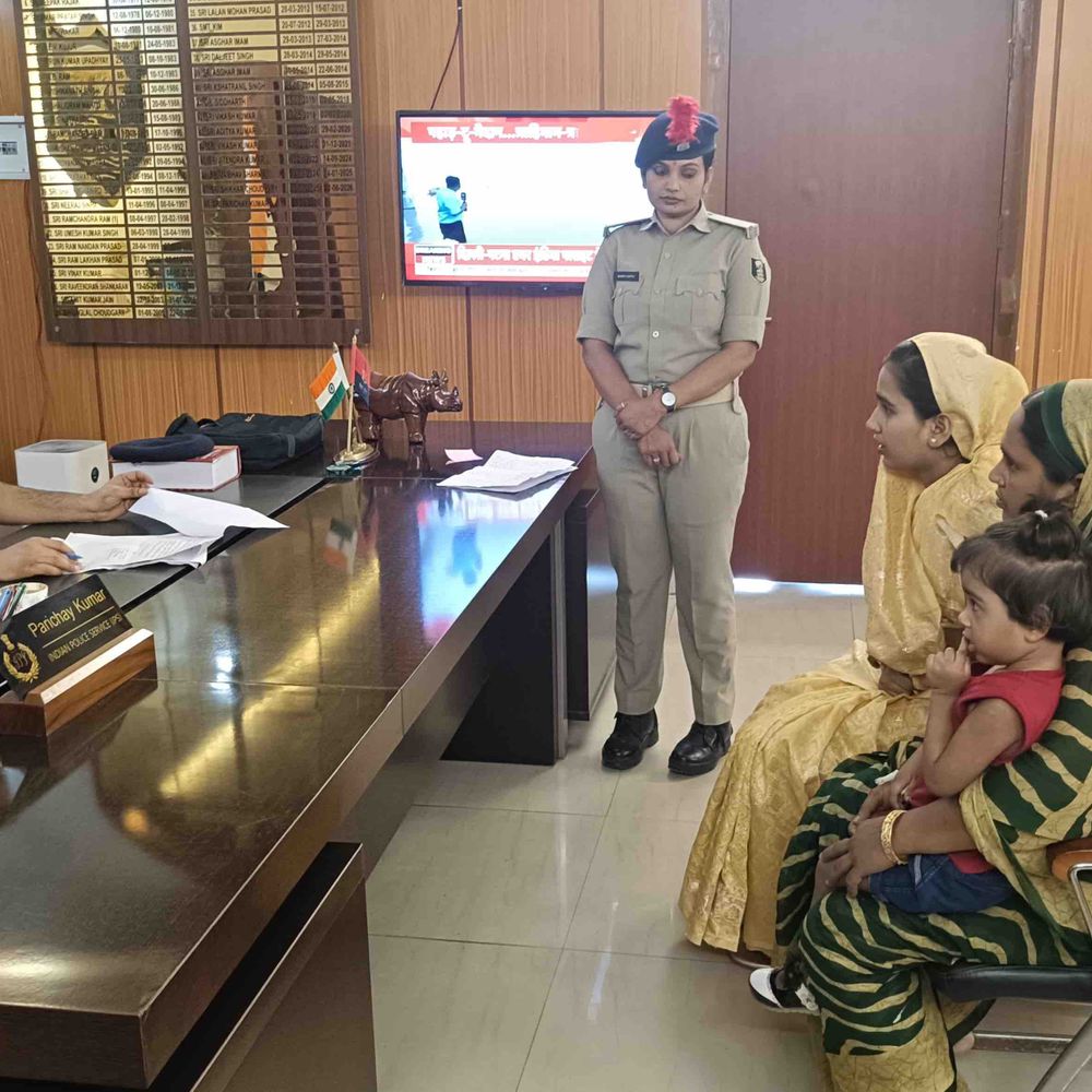 कटिहार SP ने सुनी जनता की शिकायतें:मामलों को गंभीरता से लेते हुए त्वरित समाधान के लिए अधिकारियों को दिए निर्देश