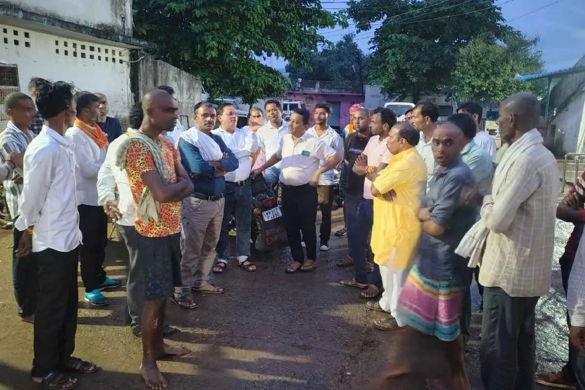 Panna News: बोरवेल हादसे ने 8 दिन में छीन लिए परिवार के तीन सदस्य, पिता-भाई के निधन पर नोएडा से घर आया था सतीश