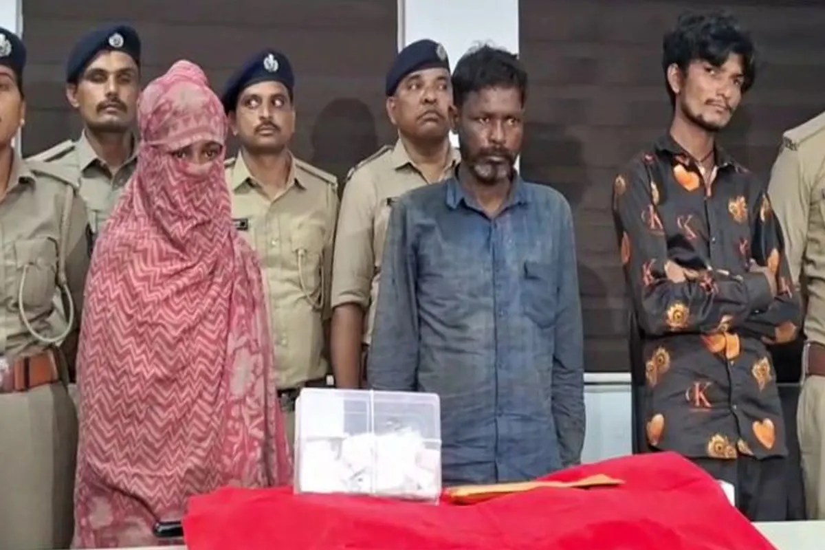 Gujarat Crime: दिनदहाड़े 43 लाख के कच्चे हीरे चोरी, ट्रेन से भाग रहे पिता-पुत्री और दामाद पकड़े गए
