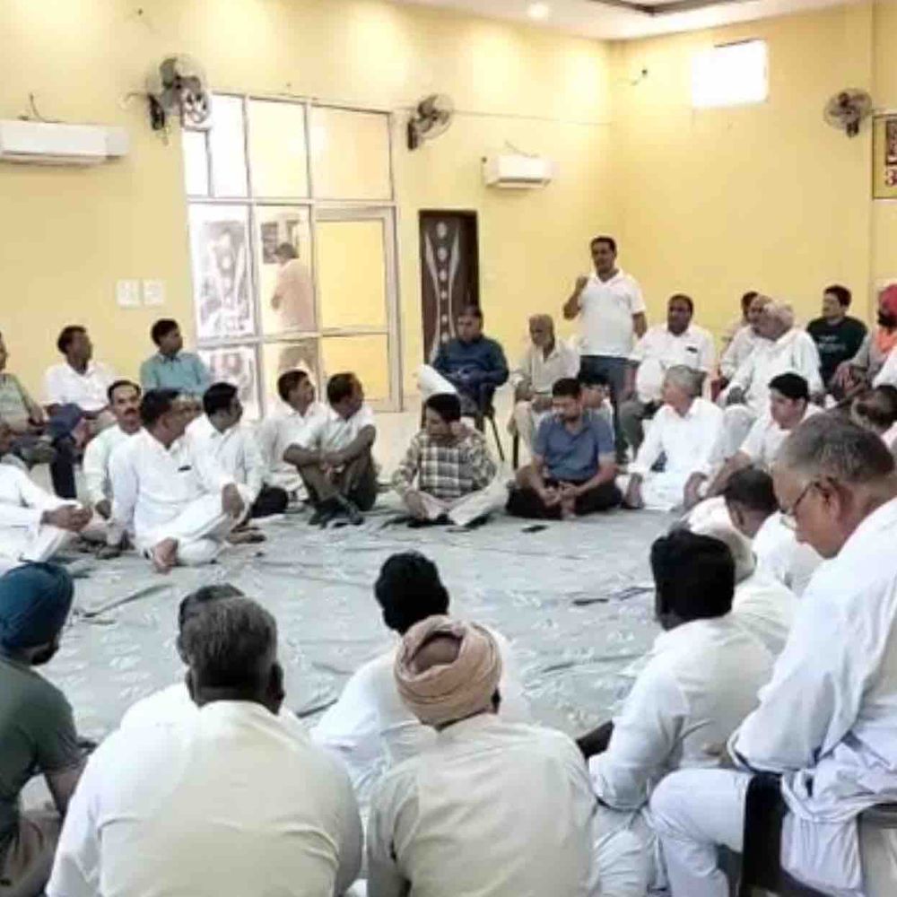 धानुका-कामगार समाज की बैठक में राजनीतिक भागीदारी पर मंथन:आगामी चुनावों में उम्मीदवार उतारने की तैयारी पर चर्चा