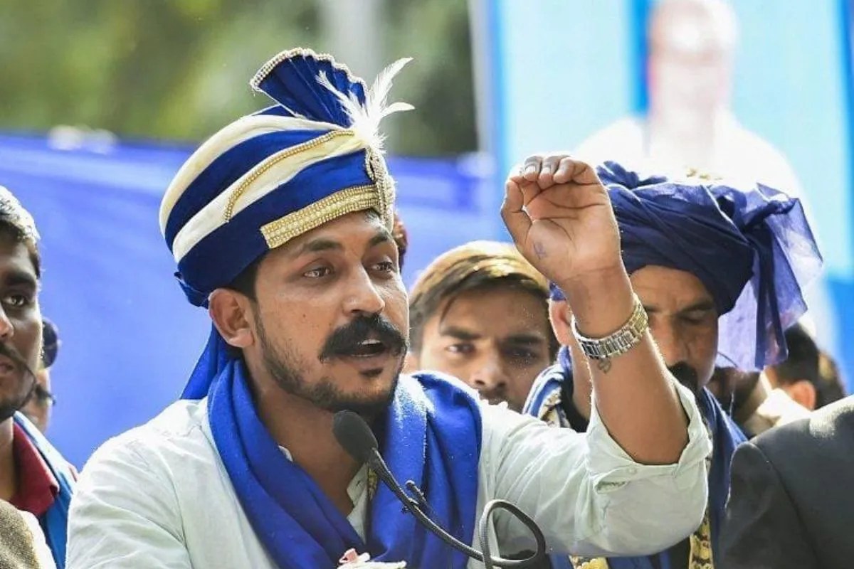 ‘2 करोड़ नौकरियों का वादा!’ चंद्रशेखर आजाद का ‘युवा संकल्प पत्र’ जारी, 2027 के चुनाव के लिए बड़ा दांव